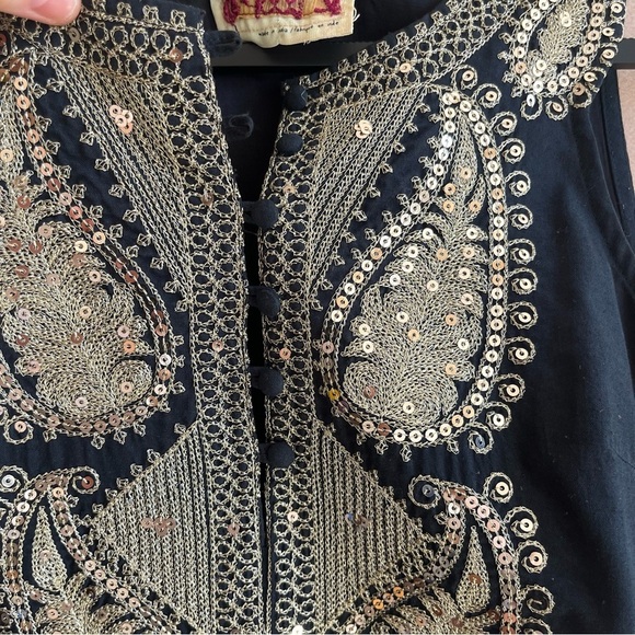 Free People Gold Sparkly Embellished Sequin Paisley Pattern Black in size 4 - Picture 3 of 15